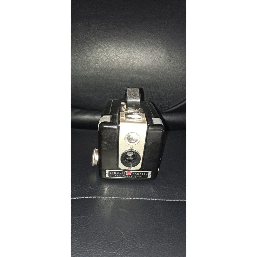 Kodak‎ Brownie Hawkeye Camera - Flash Model - 620 Film - Vintage  1953! Untested